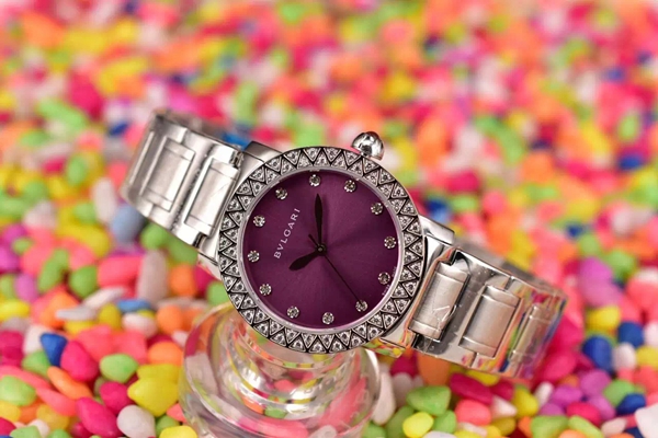 ブルガリ時計正面デザイン